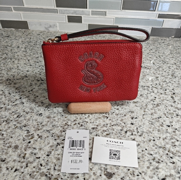Coach New Year Corner Zip Wristlet With Snake Graphic - Picture 5 of 8